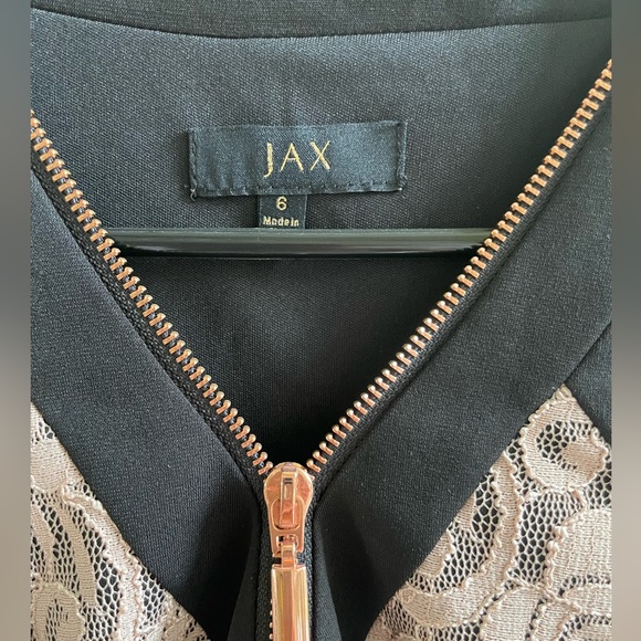 Zippered lace dress - Picture 4 of 6